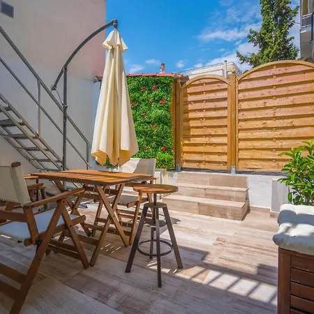 Grellia Apartament *